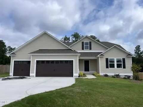 Exterior - 305 Touchdown Way, Benson, NC 27504 photo 1 of 4