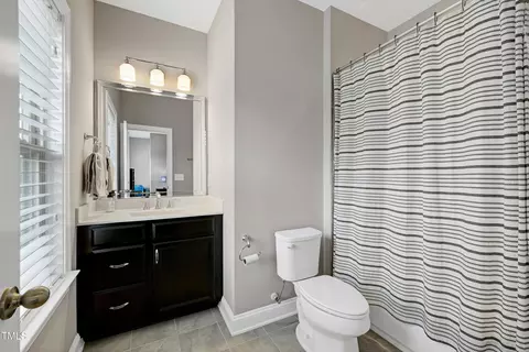 Bath - 3405 Ogle Dr, Cary, NC 27518 photo 6 of 9