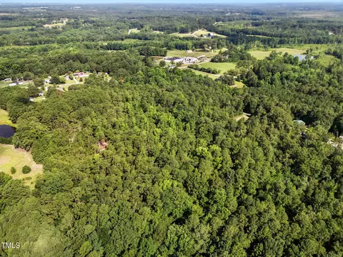 2 Benson Hardee Road, Benson, NC 27504 photo 15