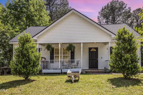 722 E Pine Ave, Wake Forest, NC 27587