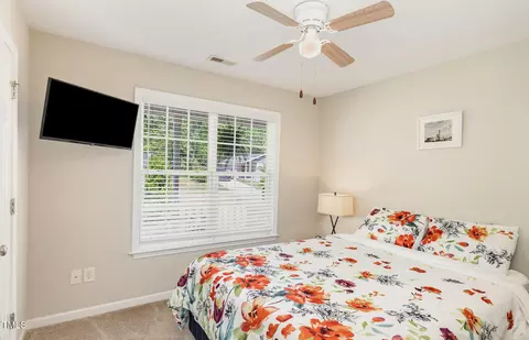 Bedroom - 722 E Pine Ave, Wake Forest, NC 27587 photo 3 of 4