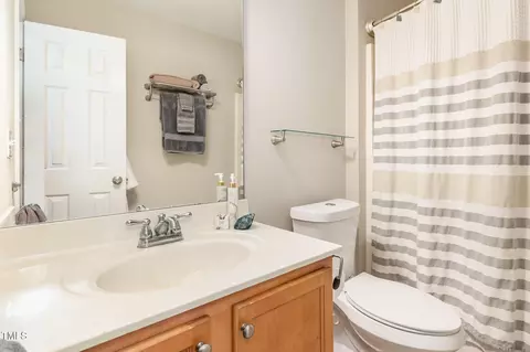 Bath - 722 E Pine Ave, Wake Forest, NC 27587 photo 2 of 2