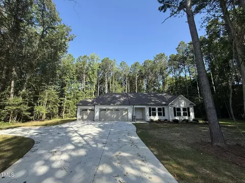 426 Magnolia Run Way, Benson, NC 27504