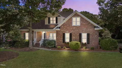 306 Parkridge Dr, Clayton, NC 27527
