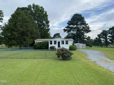 51 Cinnamon Ln, Erwin, NC 28339 photo 2