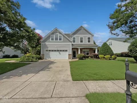 4084 Weavers Pond Dr, Zebulon, NC 27597