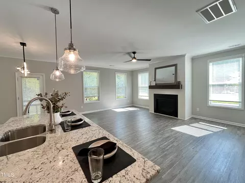 1002 Flagler St, Durham, NC 27713 photo 3
