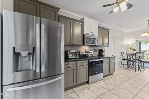38 Mayfield Cir, Willow Spring, NC 27592 photo 7