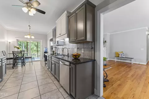 38 Mayfield Cir, Willow Spring, NC 27592 photo 10