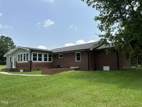 Exterior - 3417 Glenn Rd, Durham, NC 27704 photo 10 of 21
