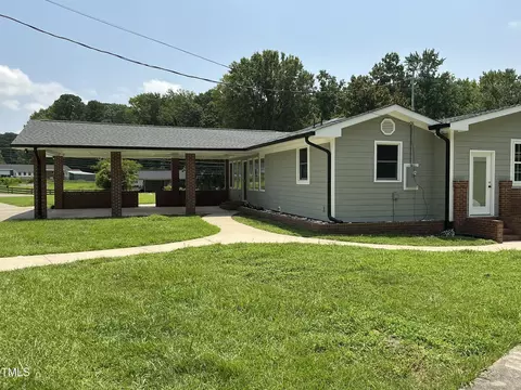 Exterior - 3417 Glenn Rd, Durham, NC 27704 photo 6 of 21
