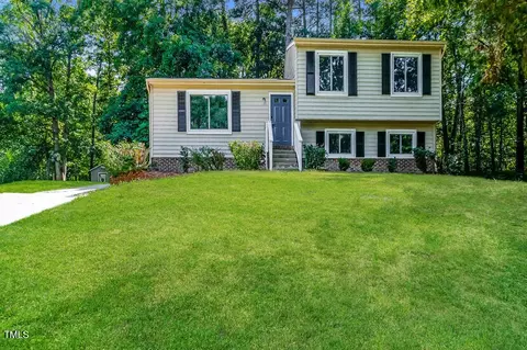 31 S Angela Cir, Durham, NC 27703