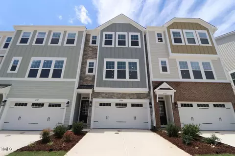2709 Hunter Woods Dr # 560, Apex, NC 27502