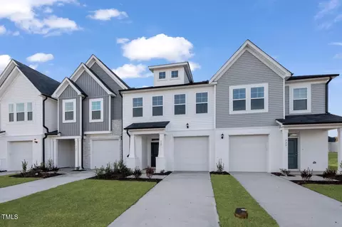 527 Eversden Dr, Zebulon, NC 27597