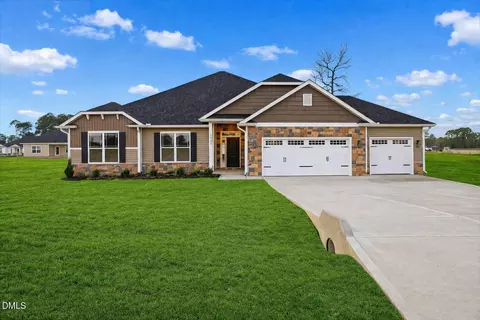 107 Brighton St, La Grange, NC 28551