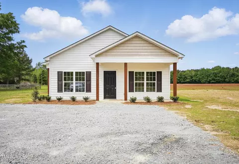 1262 W Blackman Rd, Dunn, NC 28334