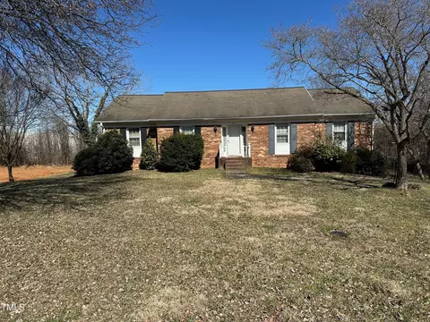 413 Montcrest Dr, Kernersville, NC 27284