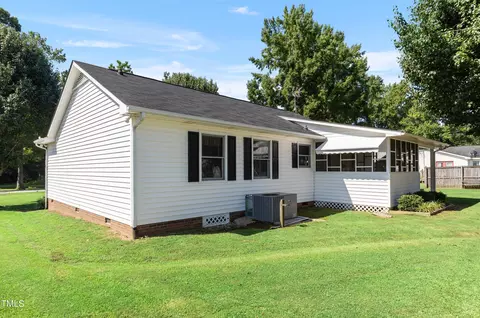 612 Mckay St, Erwin, NC 28339 photo 31