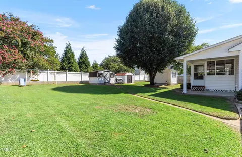 612 Mckay St, Erwin, NC 28339 photo 34