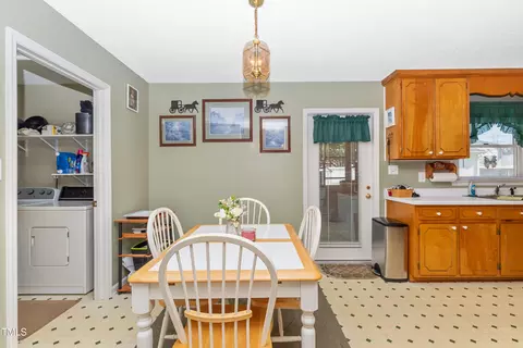 612 Mckay St, Erwin, NC 28339 photo 9