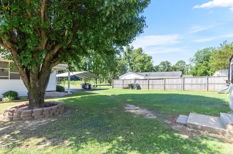 612 Mckay St, Erwin, NC 28339 photo 32