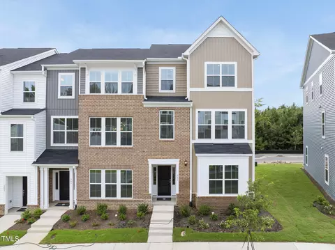 311 Chesapeake Commons St #101, Garner, NC 27529