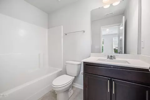 Bath - 317 Devon Cliffs Dr, Wake Forest, NC 27587 photo 4 of 8