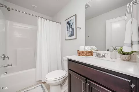 Bath - 317 Devon Cliffs Dr, Wake Forest, NC 27587 photo 5 of 8