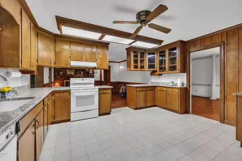 Kitchen - 735 Durham Rd, Wake Forest, NC 27587 photo 5 of 10