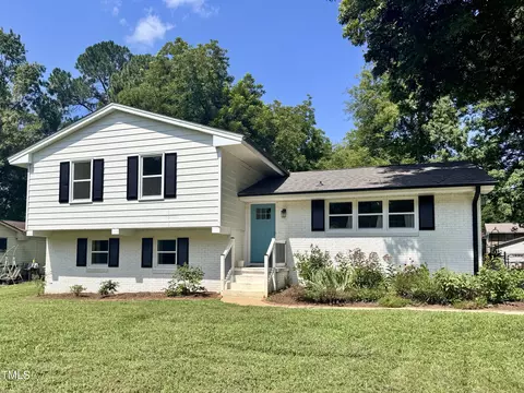 3713 Arrowwood Dr, Raleigh, NC 27604