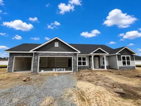 102 Manchester Ct, La Grange, NC 28551