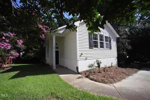 2816 Alder Ridge Ln, Raleigh, NC 27603