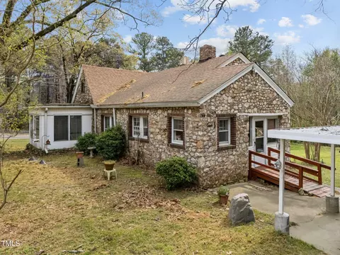 Exterior - 1823 E Geer St, Durham, NC 27704 photo 4 of 14