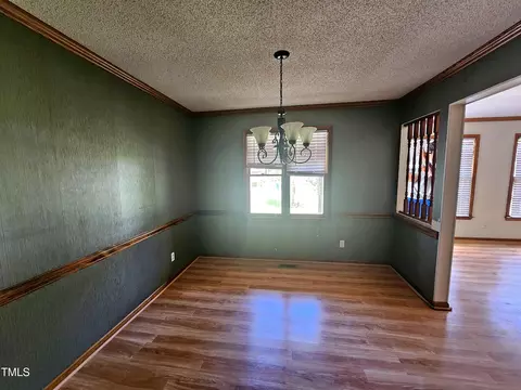 Dining - 109 Oak St, Pine Level, NC 27568 photo 1 of 1