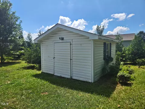 Exterior - 109 Oak St, Pine Level, NC 27568 photo 3 of 8