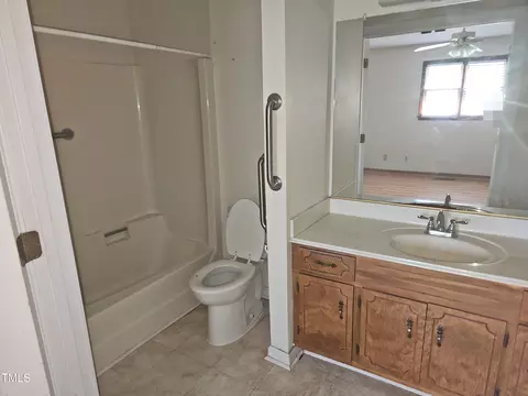Bath - 109 Oak St, Pine Level, NC 27568 photo 6 of 6
