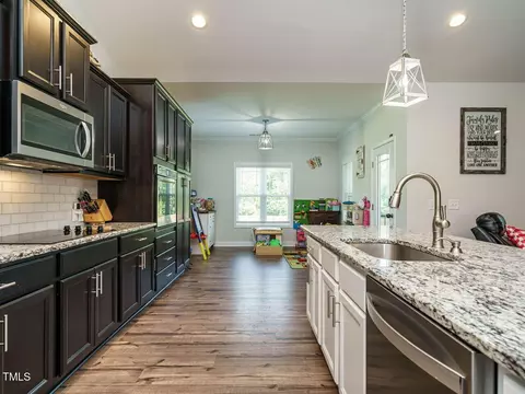 162 Cedarbrook Dr, Benson, NC 27504 photo 12