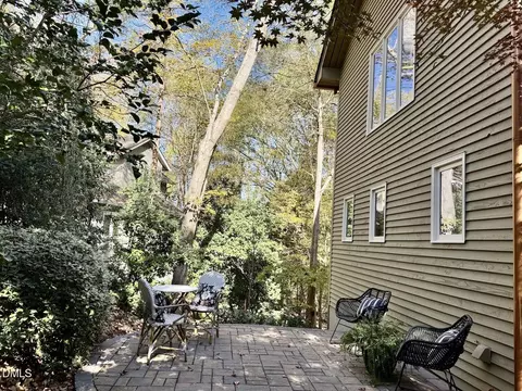 108 Rose Ln, Chapel Hill, NC 27514