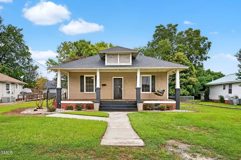 108 W C St, Erwin, NC 28339