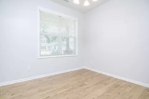320 Sturgeon Street St, Smithfield, NC 27577 photo 6