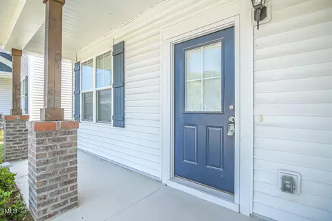 320 Sturgeon Street St, Smithfield, NC 27577 photo 2