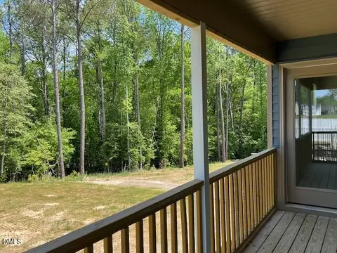 671 Little River Dr, Zebulon, NC 27597