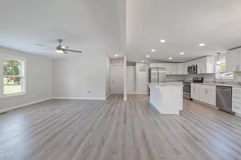 91 Scramble Rd, Erwin, NC 28339 photo 4