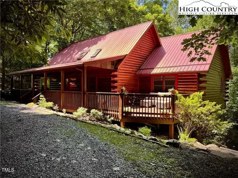 524 Timberlakes Dr, Todd, NC 28684