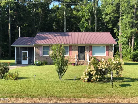 302 Jamestown Rd, Windsor, NC 27983