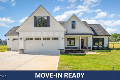 26 Royal Ave, Selma, NC 27576