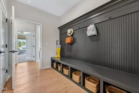 Entry Way - 81 Cheshire Downs Ct, Smithfield, NC 27577 photo 3 of 4