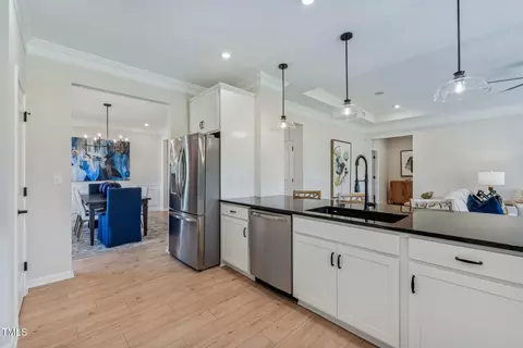 Kitchen - 81 Cheshire Downs Ct, Smithfield, NC 27577 photo 3 of 5