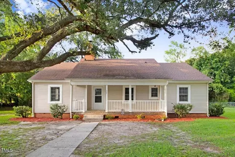 507 E Woodall St, Smithfield, NC 27577