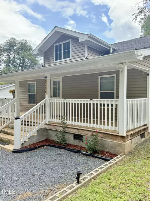 1208 Anderson Pl, High Point, NC 27260